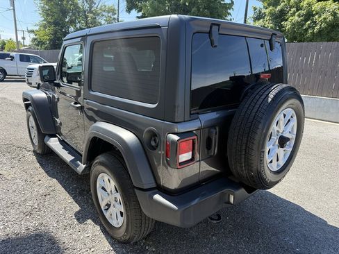 Used 2023 Jeep Wrangler Sport AWD/4WD image 8
