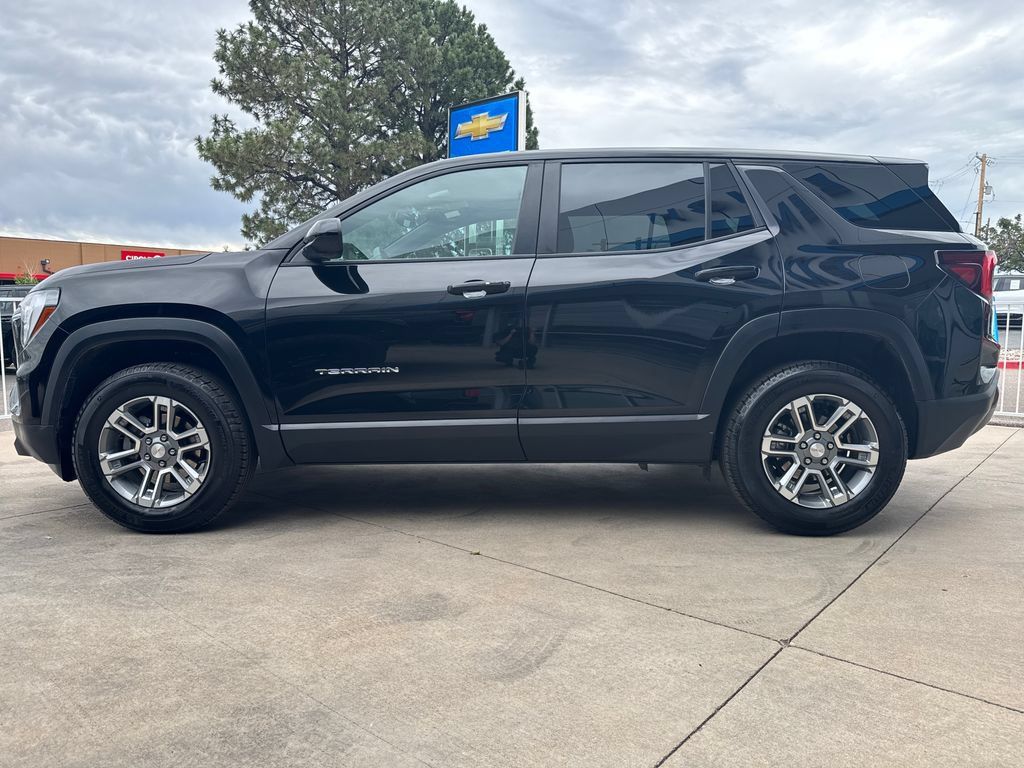 Used 2026 GMC Terrain Elevation AWD/4WD image 2