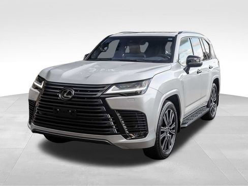 Used 2024 Lexus LX 600 4WD w/ Appearance Package image 13