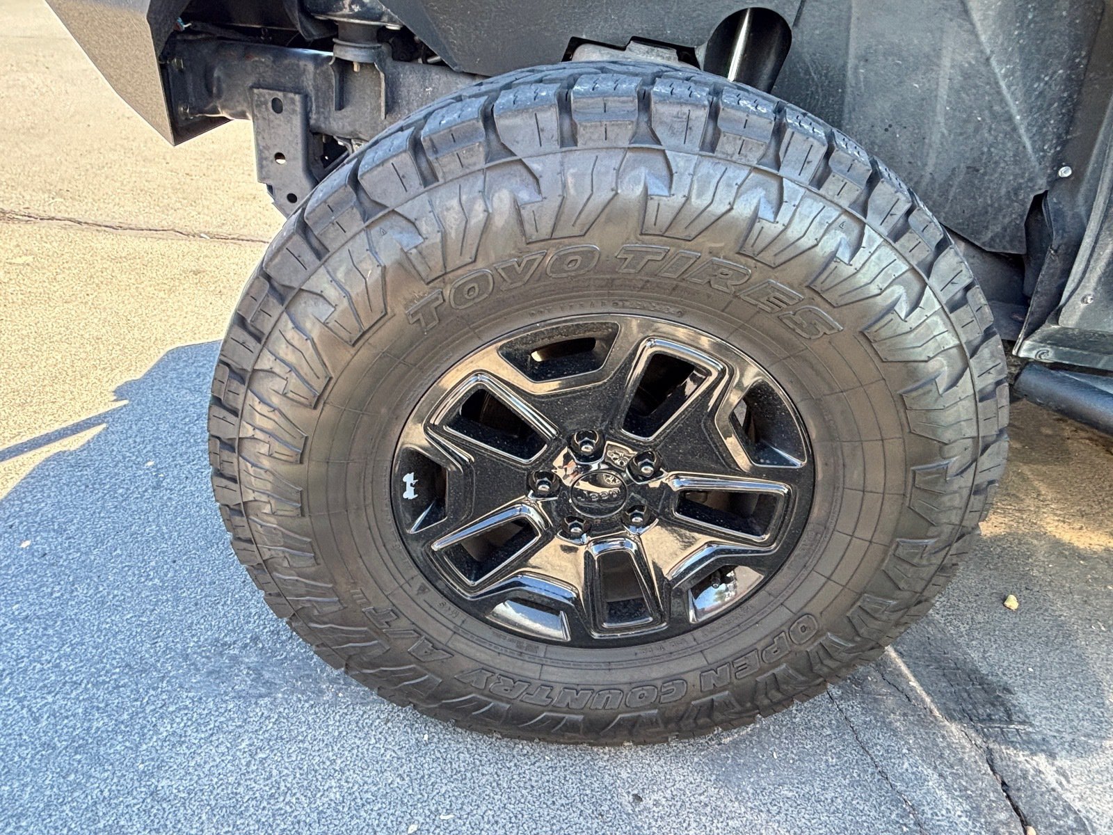 Used 2017 Jeep Wrangler Sport AWD/4WD image 6