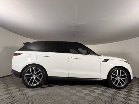 Used 2023 Land Rover Range Rover Sport SE image 9