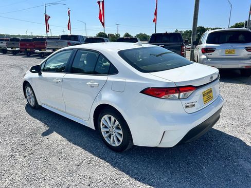 Used 2023 Toyota Corolla LE w/ LE Convenience Package FWD image 19