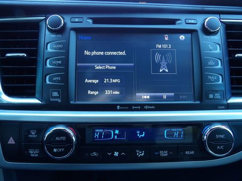 Used 2019 Toyota Highlander Limited Platinum image 23