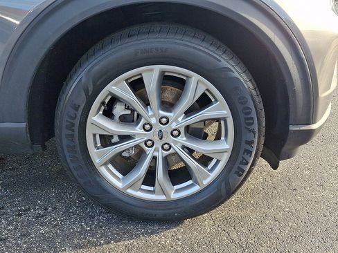 Used 2021 Ford Explorer XLT w/ Equipment Group 202A image 8