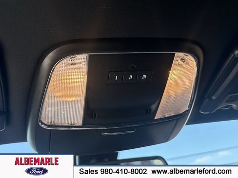 Used 2023 Dodge Charger R/T w/ Blacktop Package image 28