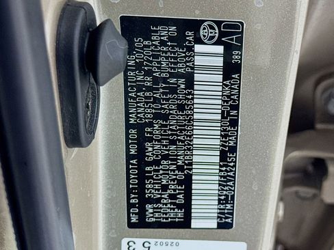 Used 2006 Toyota Corolla CE FWD image 36