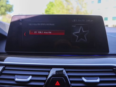 Used 2018 BMW 530e image 36