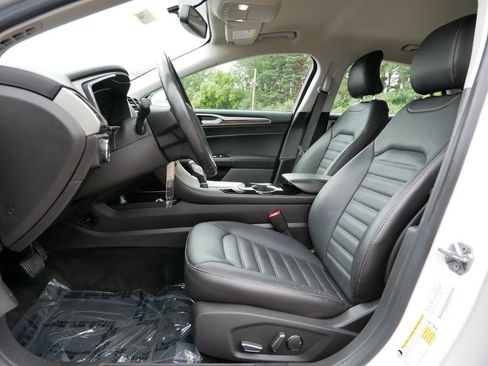 Used 2016 Ford Fusion SE w/ Equipment Group 202A FWD image 14