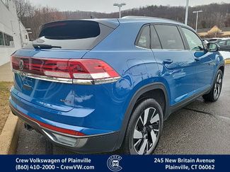 Certified 2025 Volkswagen Atlas Cross Sport SE video 3