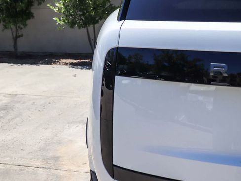 New 2026 Land Rover Range Rover Long Wheelbase SE AWD/4WD image 7