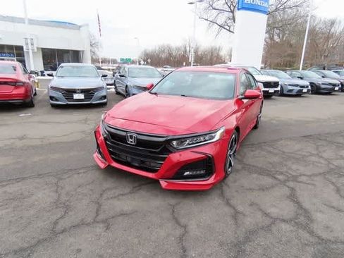 Used 2019 Honda Accord Sport image 1