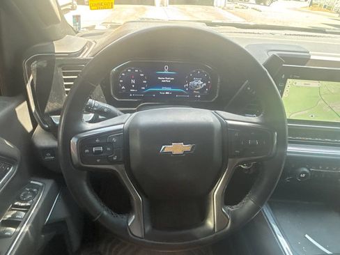 Used 2025 Chevrolet Silverado 3500 High Country w/ Technology Package AWD/4WD image 24