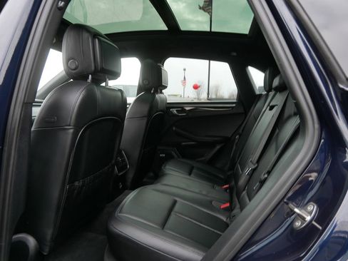 Used 2021 Porsche Macan image 18