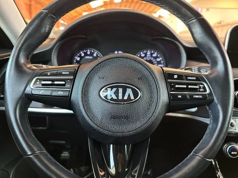 Used 2018 Kia Stinger RWD image 27