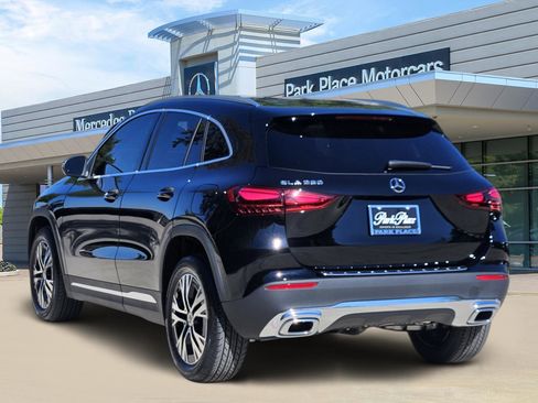 New 2026 Mercedes-Benz GLA 250 image 4