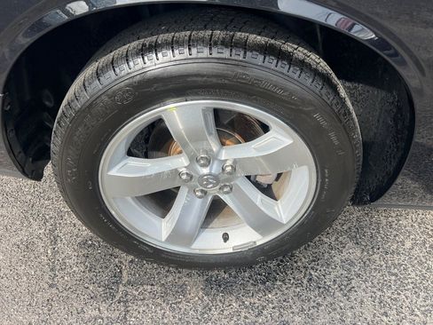 Used 2009 Dodge Challenger R/T image 33