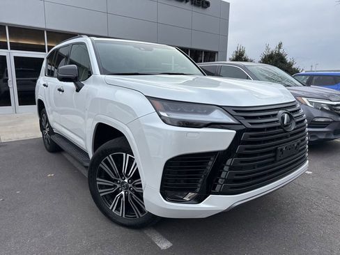 Used 2024 Lexus LX 600 4WD w/ Appearance Package image 1