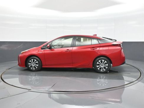 Certified 2019 Toyota Prius XLE AWD/4WD image 4