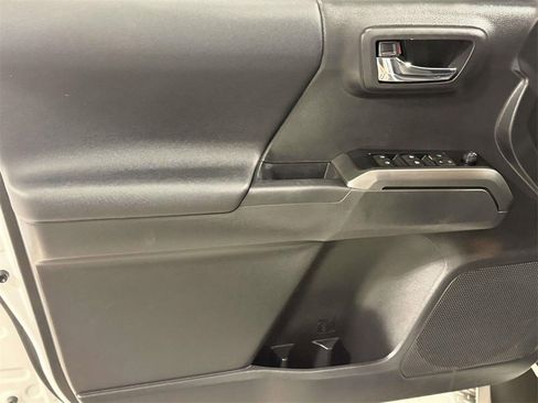 Used 2023 Toyota Tacoma TRD Sport image 14