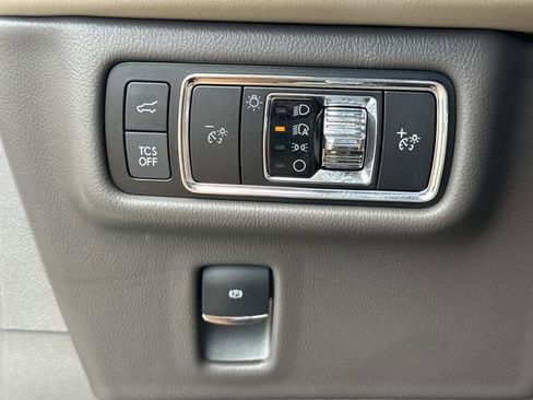 Certified 2023 Lincoln Nautilus AWD w/ Premium Package image 21