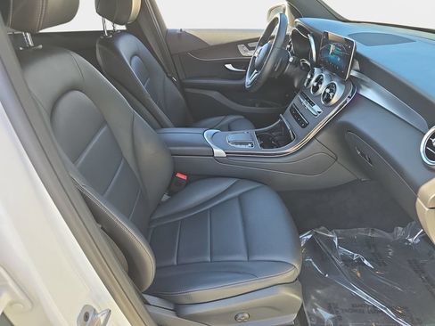 Used 2022 Mercedes-Benz GLC 300 image 12