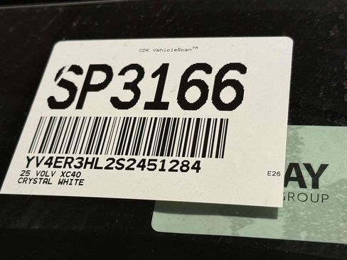Used 2025 Volvo EX40 Ultra AWD/4WD image 6