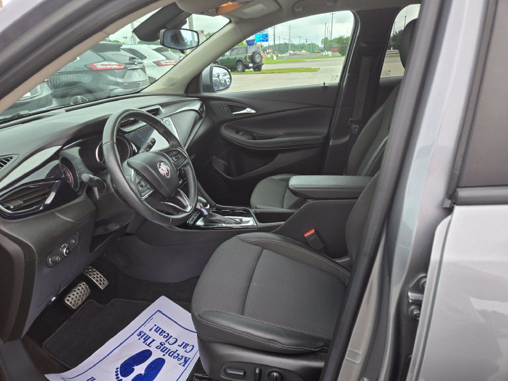 Used 2023 Buick Encore GX Select w/ Sport Touring Package FWD image 7