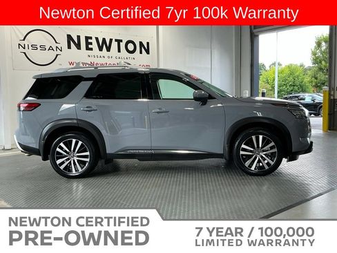 Used 2025 Nissan Pathfinder Platinum w/ Cargo Package AWD/4WD image 4