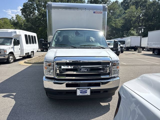 New 2027 Ford E-450 and Econoline 450 Super Duty w/ Driver's Safety Package RWD image 3