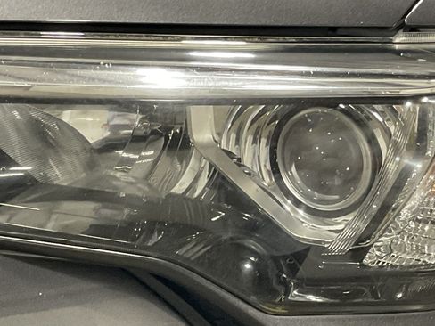 Used 2018 Toyota 4Runner SR5 Premium AWD/4WD image 8