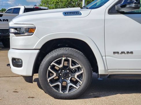 New 2026 RAM 1500 Laramie AWD/4WD image 7