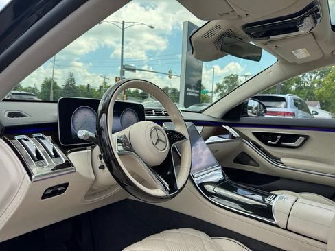 Used 2023 Mercedes-Benz S 580 4MATIC Sedan image 4