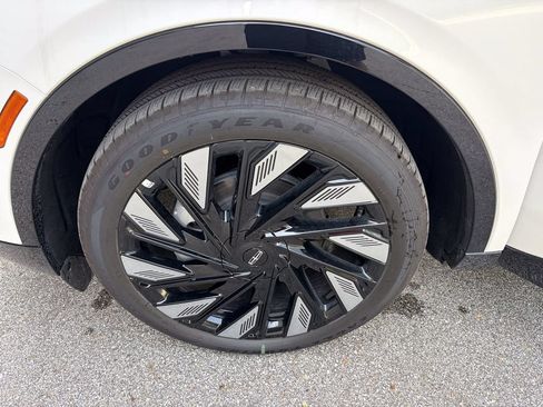 New 2026 Lincoln Nautilus Reserve AWD/4WD image 56