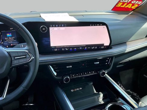 Used 2025 Chevrolet Tahoe Premier RWD image 7