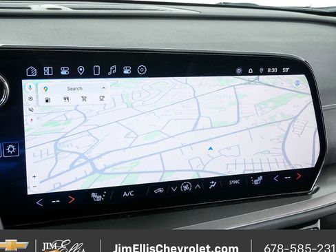 Used 2025 Chevrolet Traverse LT image 14