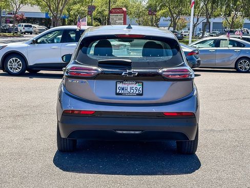Used 2023 Chevrolet Bolt LT w/ Infotainment Package FWD image 3