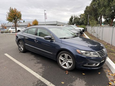 Used 2015 Volkswagen CC Sport image 2