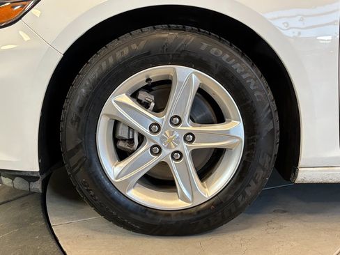 Used 2021 Chevrolet Malibu LS image 23