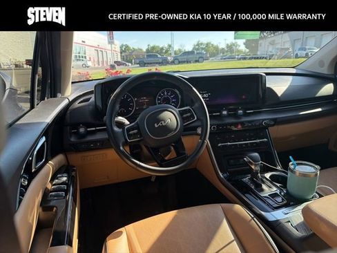 Used 2023 Kia Carnival EX FWD image 12