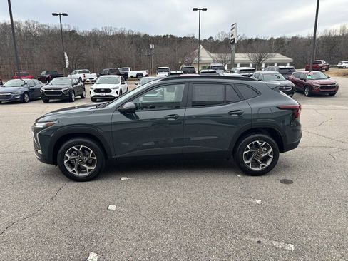 New 2026 Chevrolet Trax LT w/ Driver Confidence Package image 2