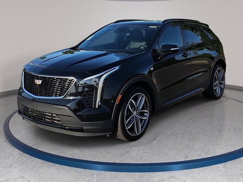 Used 2022 Cadillac XT4 Sport w/ Enhanced Visibility Package FWD image 1