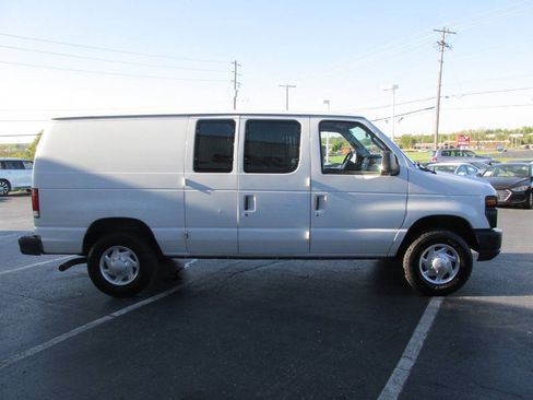 Used 2014 Ford E-350 and Econoline 350 Super Duty RWD image 4