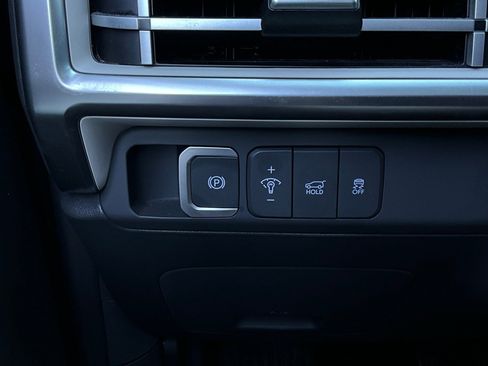 Used 2025 Hyundai Santa Fe SEL image 23