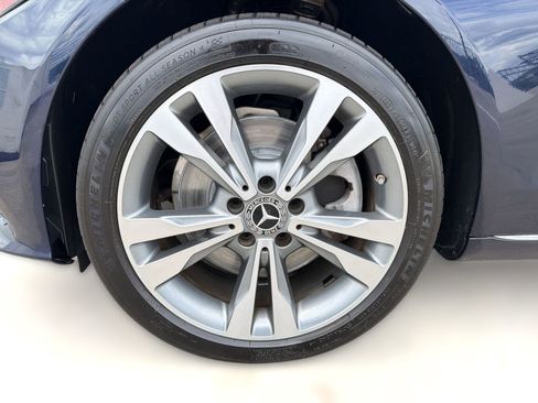 Used 2019 Mercedes-Benz C 300 4MATIC Sedan image 11