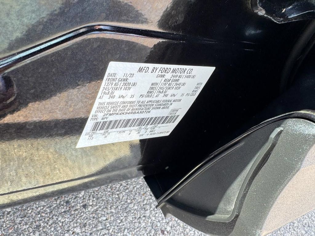 Used 2024 Ford Edge Titanium AWD/4WD image 23