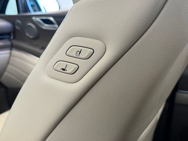 Used 2021 Genesis GV80 3.5T Advanced + AWD/4WD image 38