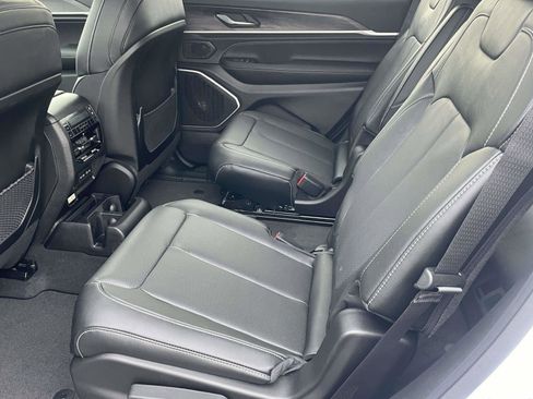 New 2026 Jeep Grand Cherokee L Limited image 8