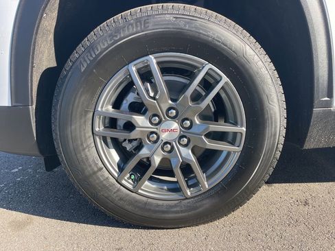 New 2026 GMC Acadia Elevation image 36