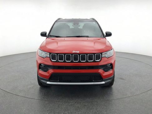 Used 2025 Jeep Compass Limited AWD/4WD image 2
