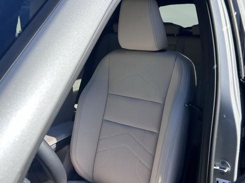 Used 2025 BMW X1 xDrive28i w/ Convenience Package image 25